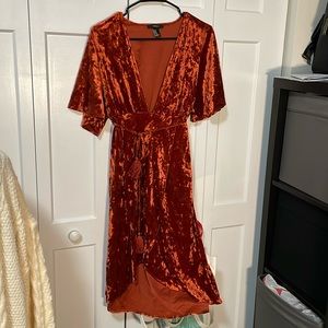 Forever 21 brick color velvet dress size medium with tassels